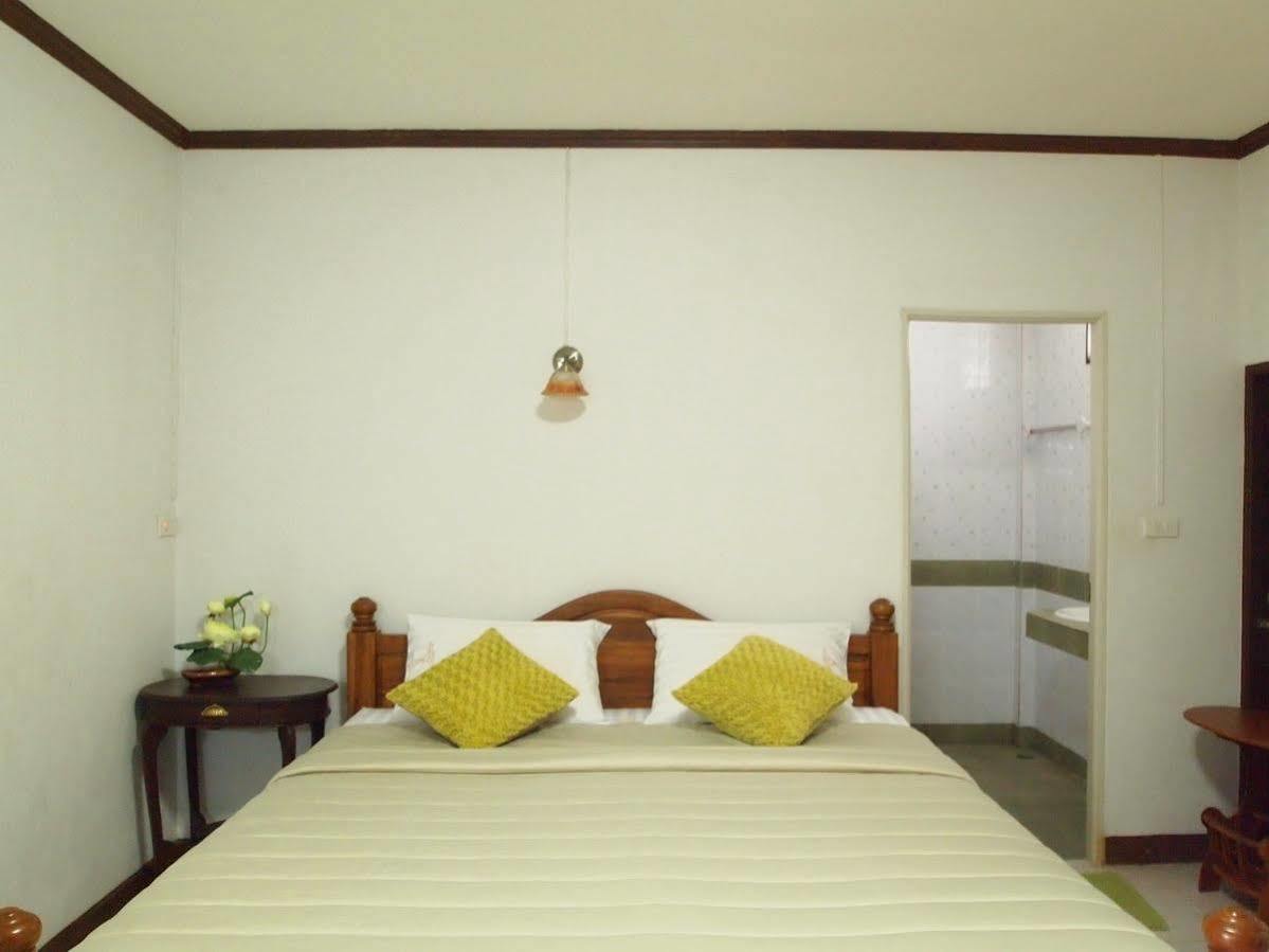 Baan Sala Lung Dam - Fisherman Village Bophut Exterior photo